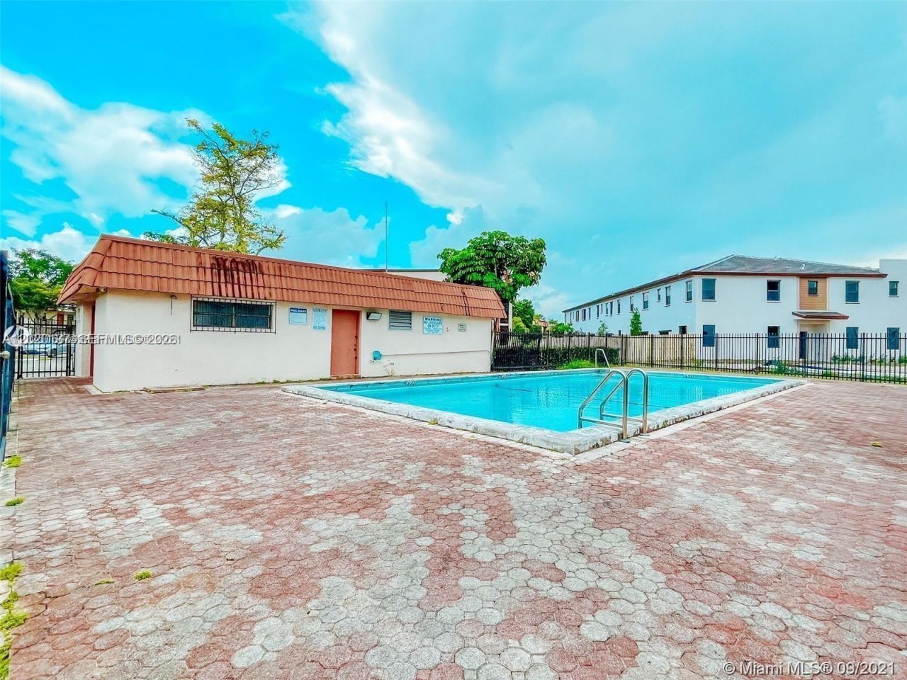 20825 NE 8th Ct, Unit 204-19, Miami, FL 33179 Photo