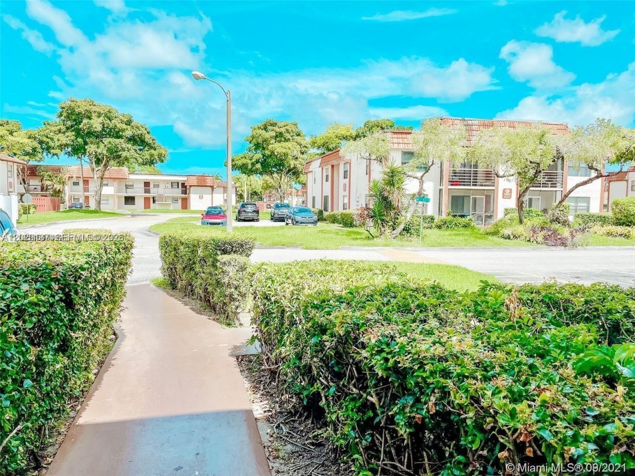 20825 NE 8th Ct, Unit 204-19, Miami, FL 33179 Photo