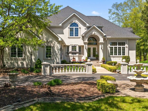 836 Royal Dublin Lane , Dyer, IN 46311