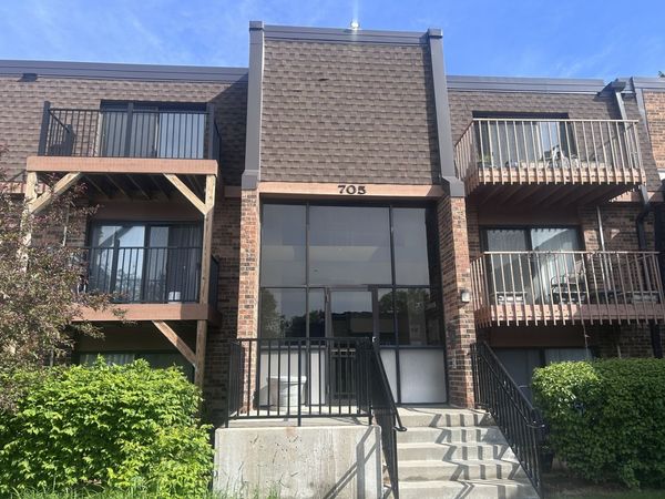 705 Tipperary Court , Unit 3A, Schaumburg, IL 60193