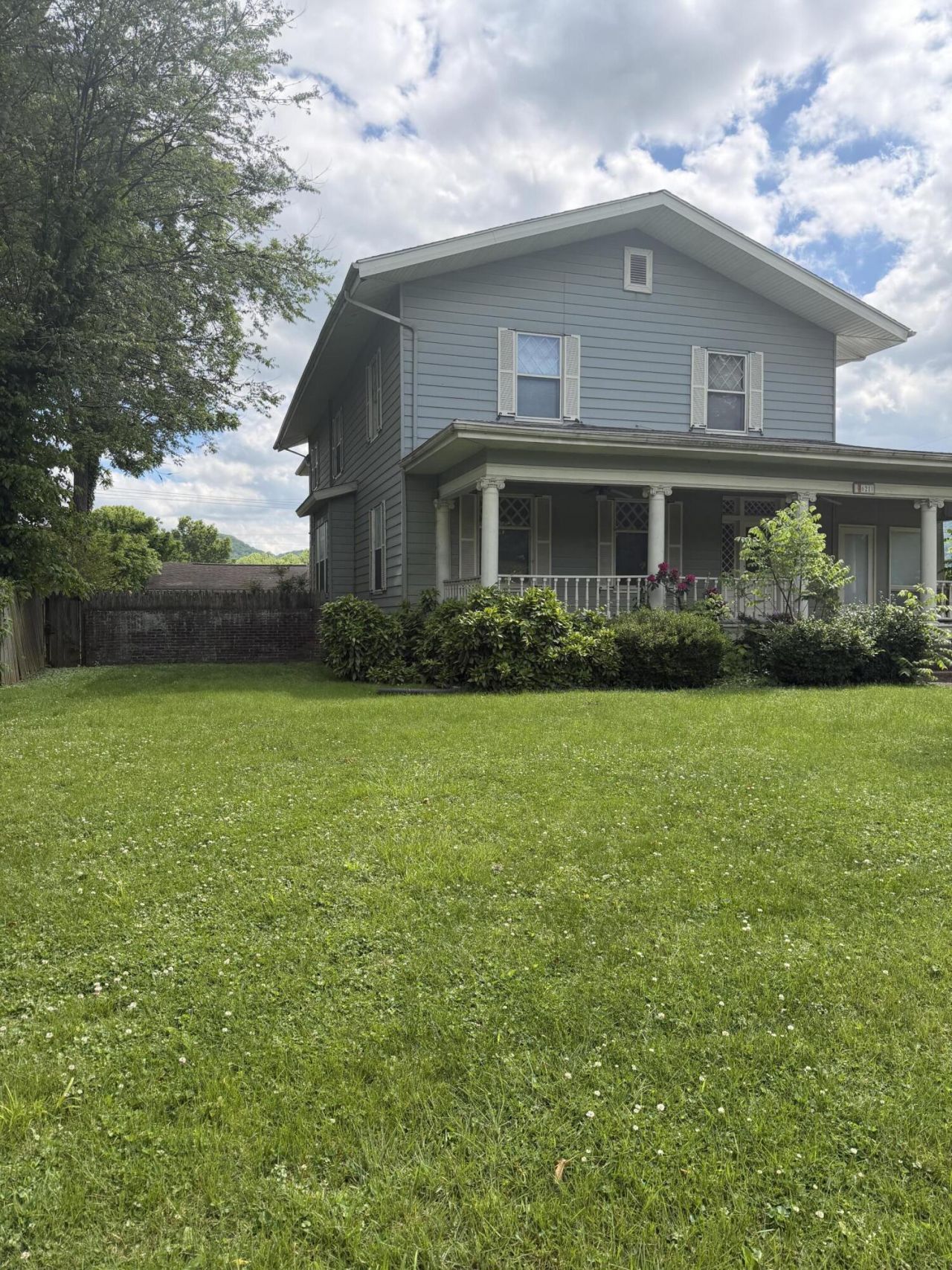 2621 W Cumberland Avenue, Middlesboro, KY 40965