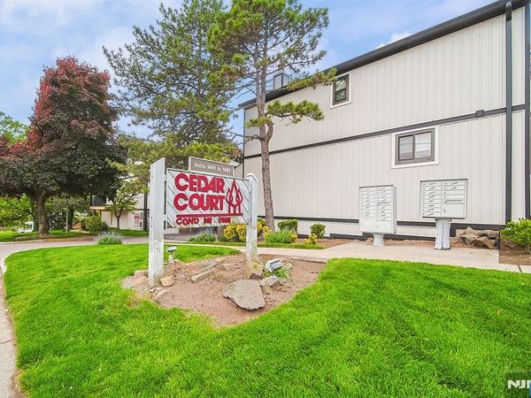 1437 John Street, FORT LEE, NJ 07024