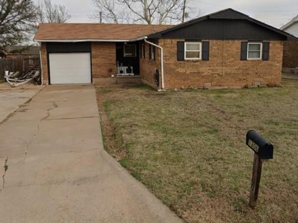 1306 SE Barclay Road, Lawton, OK 73501