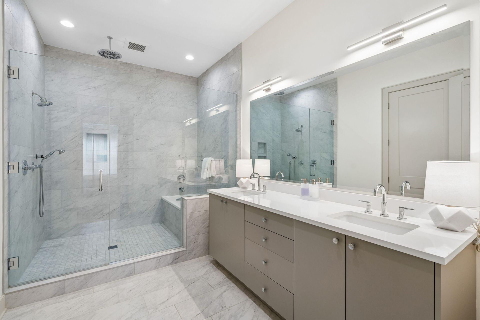 320 Longshore Street Photo 15