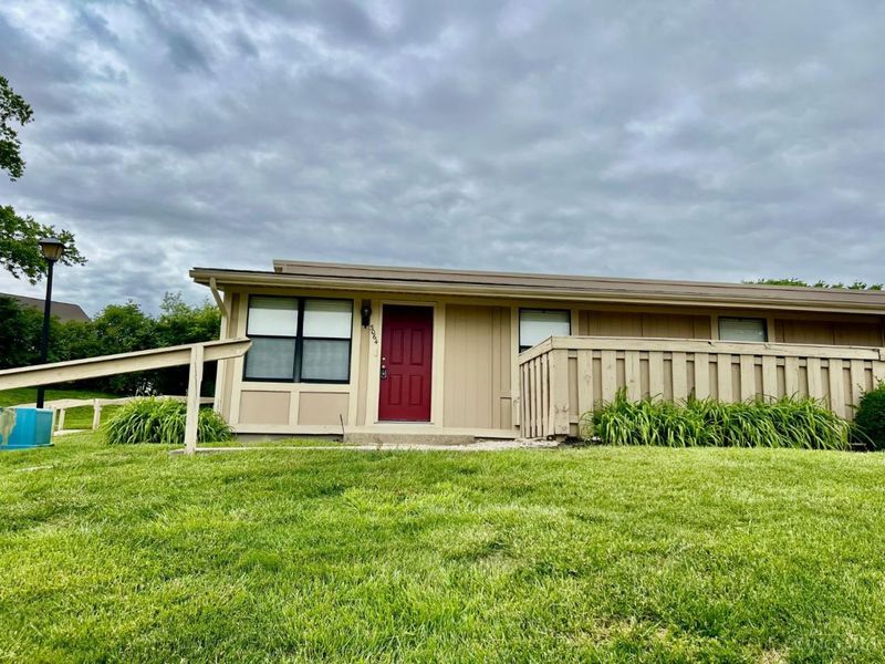 5064 Queenswood Court, West Chester, OH 45011 Photo 2