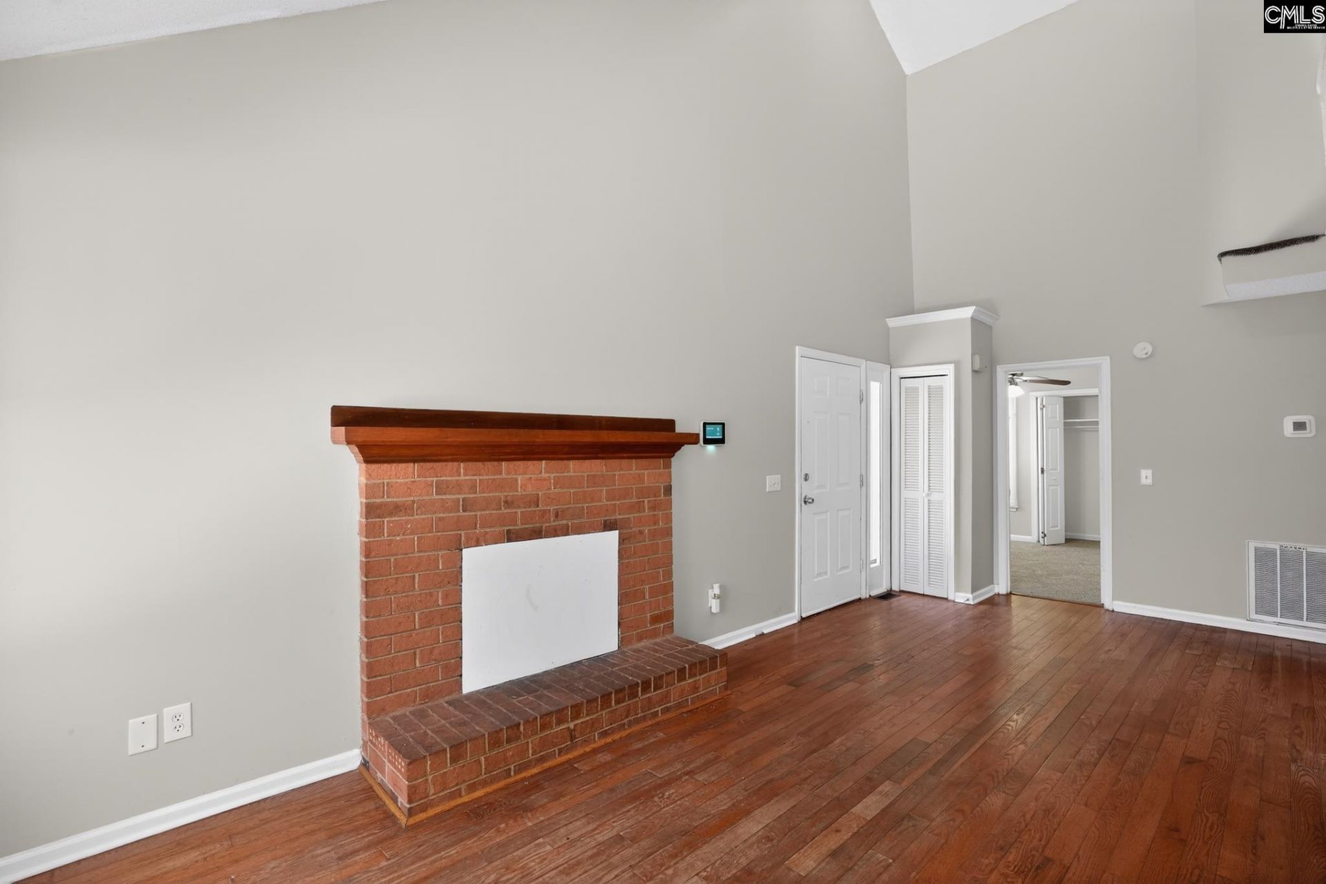 126 Village Walk Photo 11