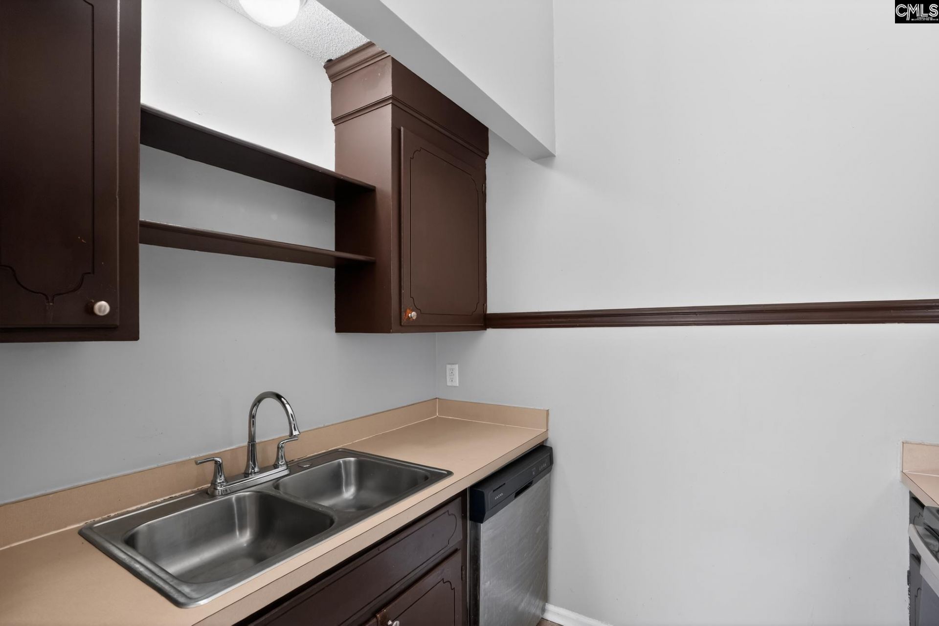 126 Village Walk Photo 13