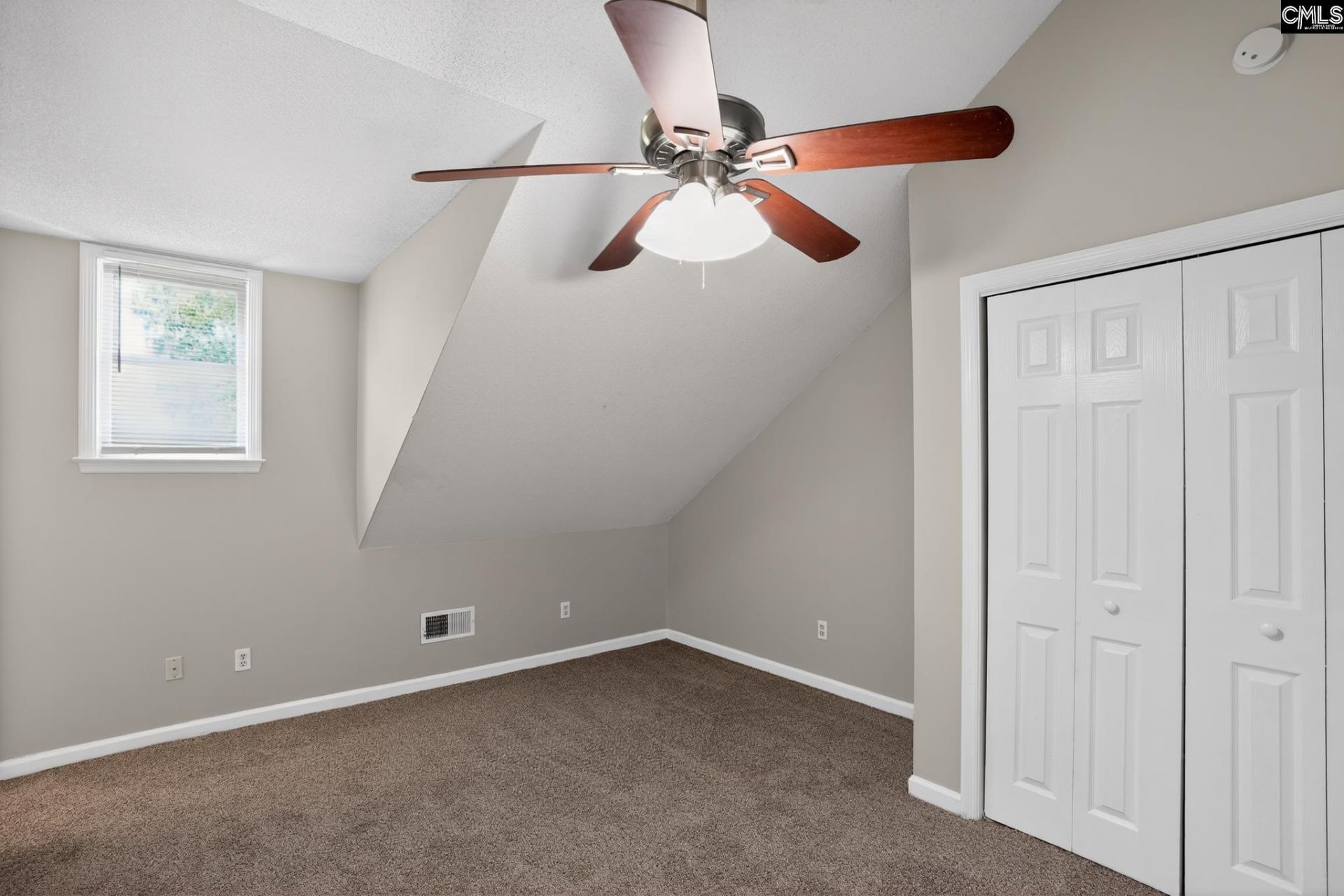 126 Village Walk Photo 28