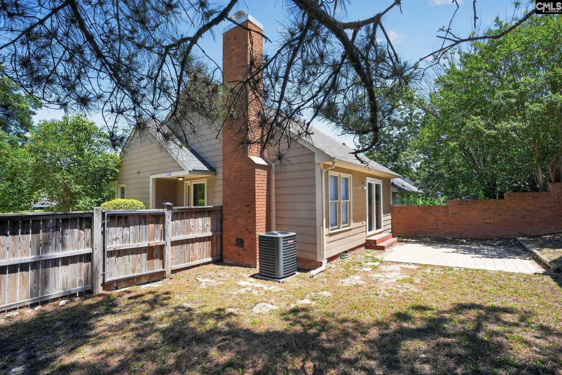 126 Village Walk Photo 5