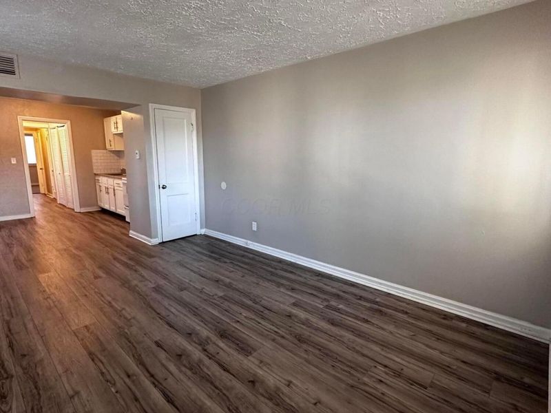 1056 Loretta Avenue, Columbus, OH 43211 Photo 5