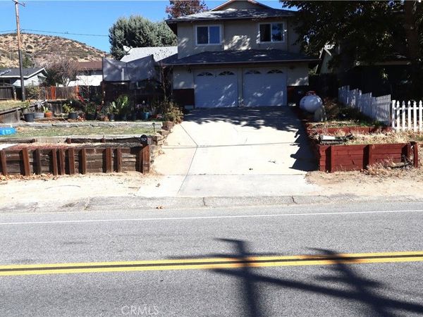 14955 Elizabeth Lake, Lake Hughes, CA 93532
