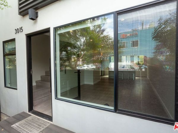 3015 Ocean Avenue, Venice, CA 90291