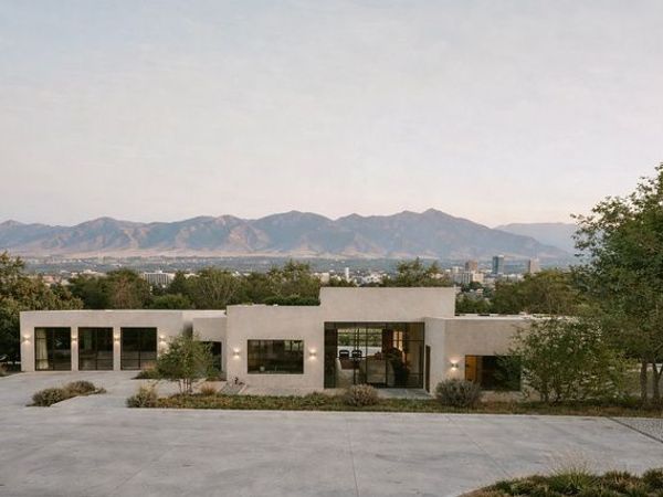 2379 S CANNON DR , Salt Lake City, UT 84109
