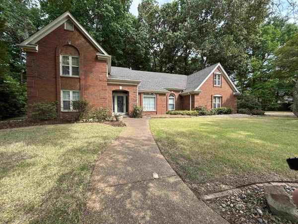 8720 OTTERBURN CV, Cordova, TN 38016
