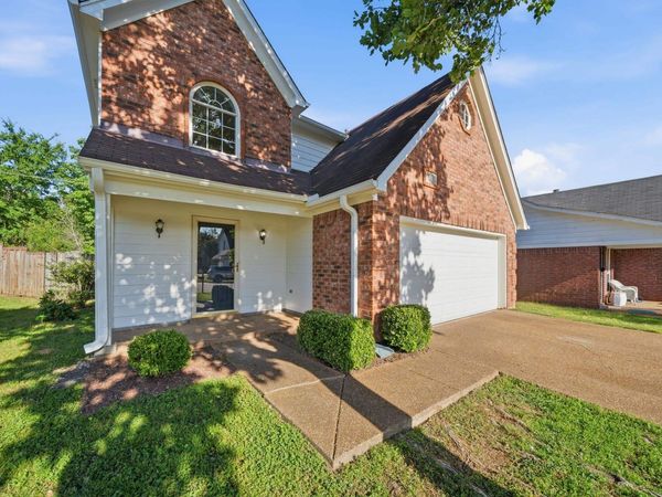 1032 APPLING MEADOW DR, Cordova, TN 38018