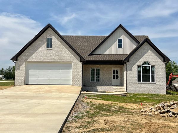 200 CHINKAPIN CV, Savannah, TN 38372