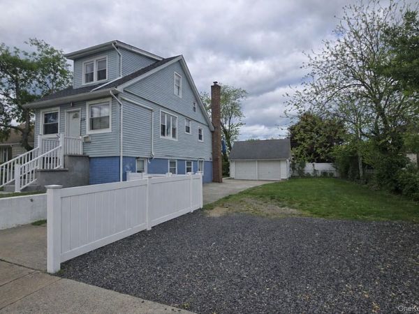 119 Parma Road , Island Park, NY 11558