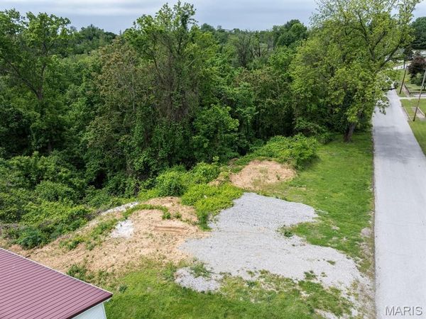 2 Summer Street , Hannibal, MO 63401