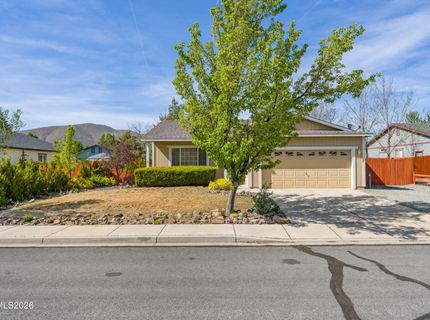 17617 Grand Valley Court, Reno, NV 89508 Photo