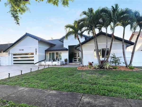 16183 NW 15th St , Pembroke Pines, FL 33028