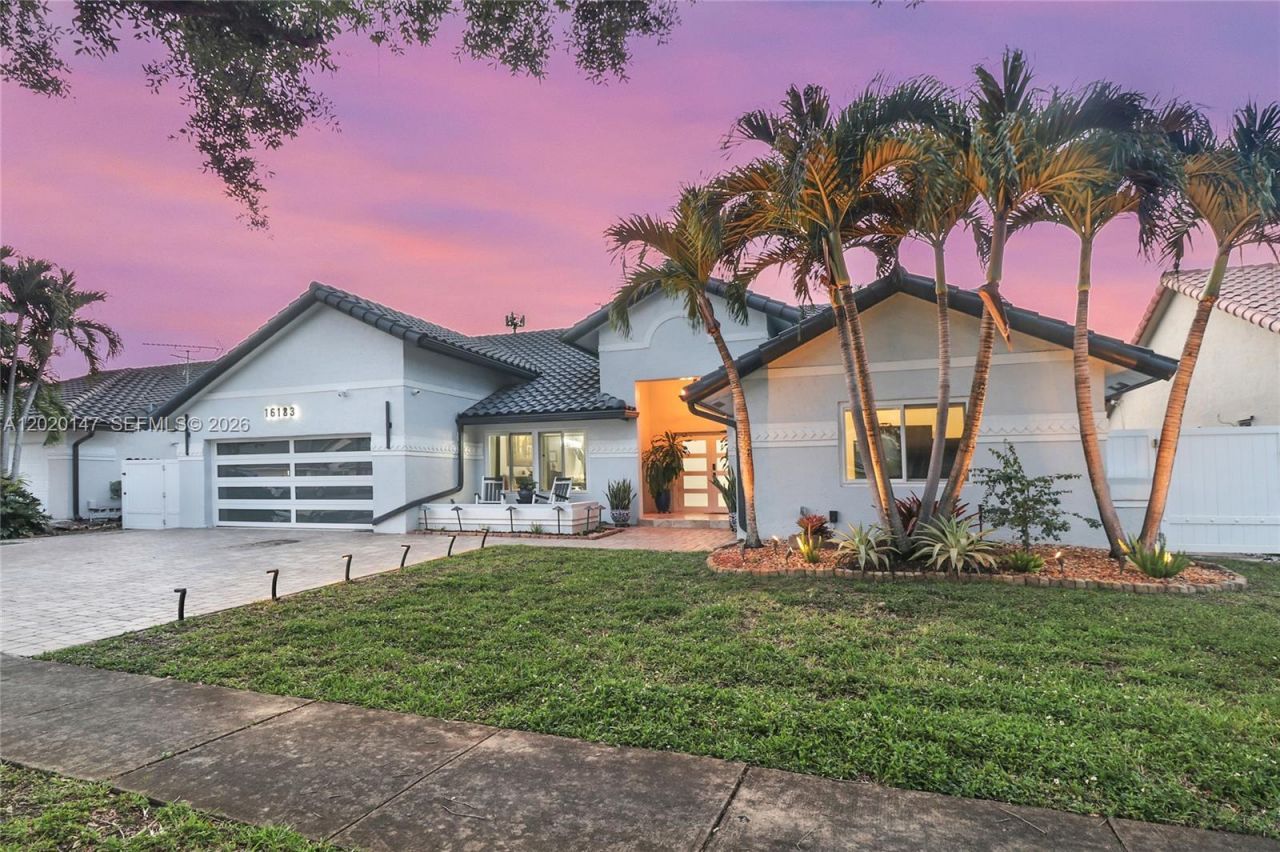 16183 NW 15th St, Pembroke Pines, FL 33028 Photo