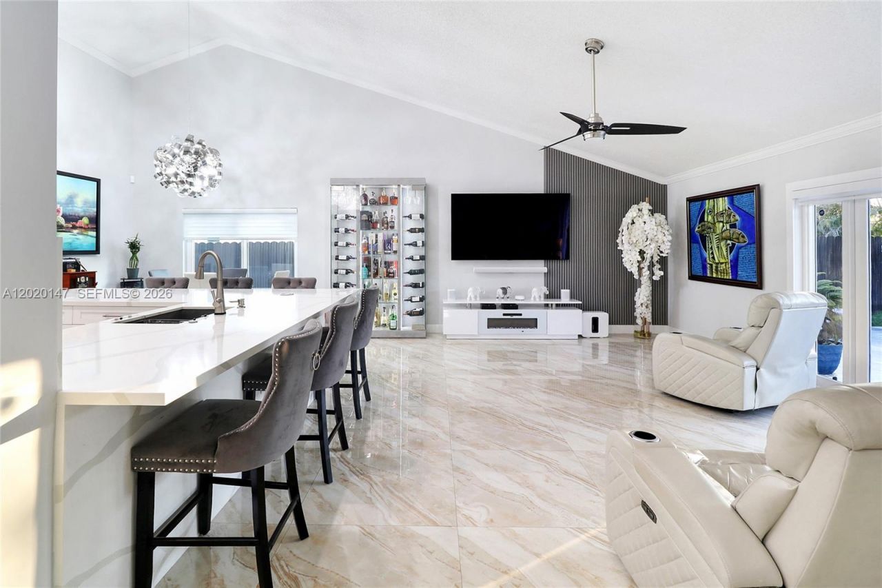 16183 NW 15th St, Pembroke Pines, FL 33028 Photo