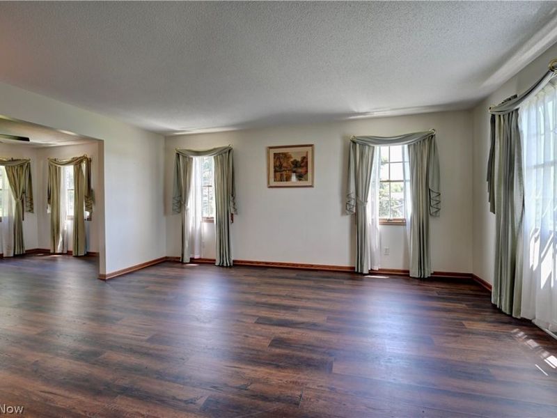 883 Basel Street, Sugarcreek, OH 44681 Photo 10