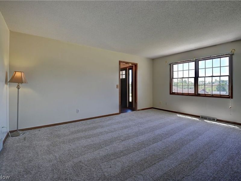 883 Basel Street, Sugarcreek, OH 44681 Photo 13