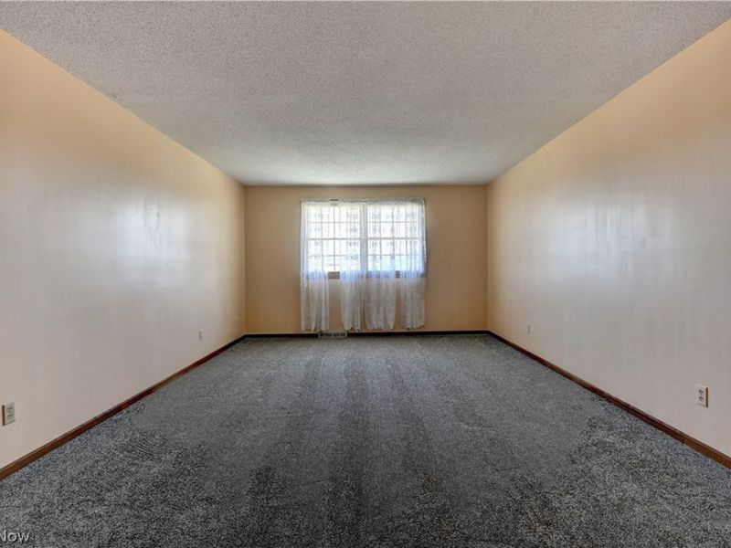 883 Basel Street, Sugarcreek, OH 44681 Photo 22