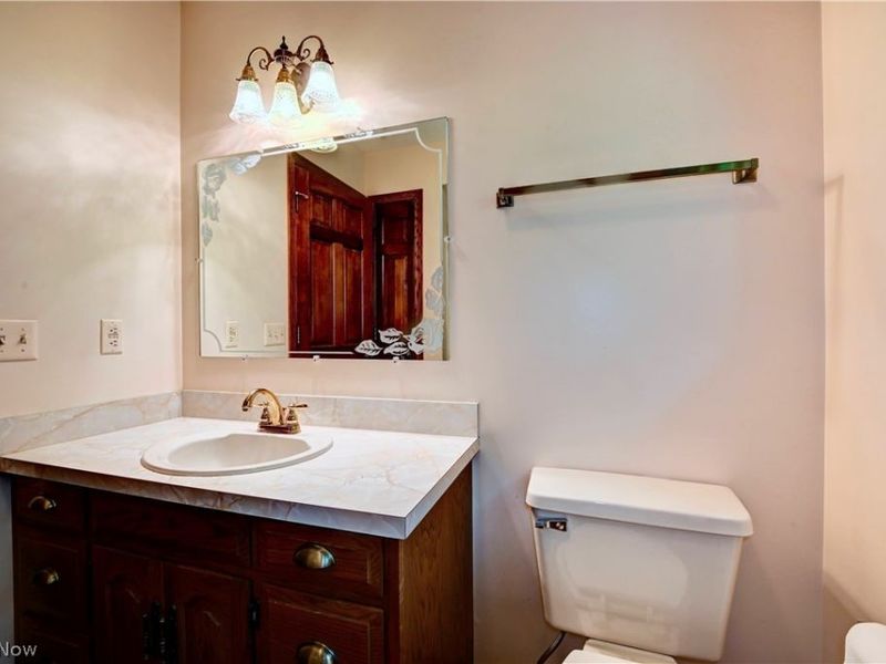 883 Basel Street, Sugarcreek, OH 44681 Photo 25