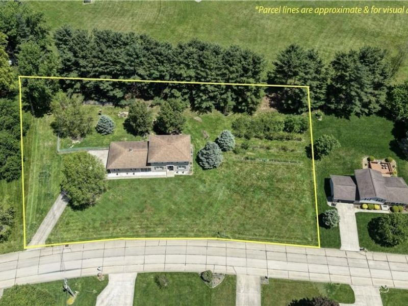 883 Basel Street, Sugarcreek, OH 44681 Photo 3