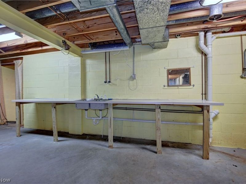 883 Basel Street, Sugarcreek, OH 44681 Photo 37