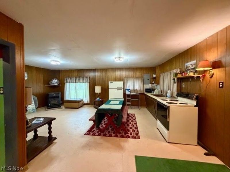 6019 Arrowhead Drive, Cortland, OH 44410 Photo 4