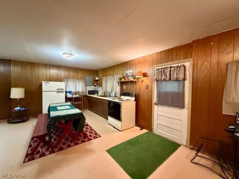 6019 Arrowhead Drive, Cortland, OH 44410 Photo 5