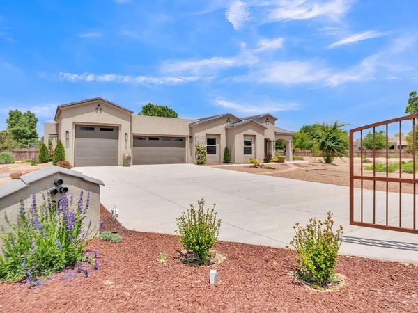 60 Camino De Claudio , Corrales, NM 87048