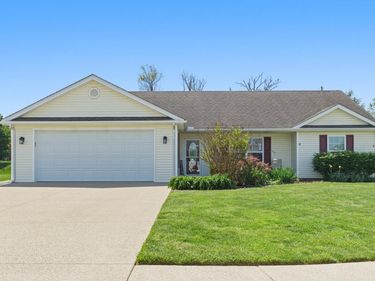 209 Kathie Court, Vine Grove, KY 40175