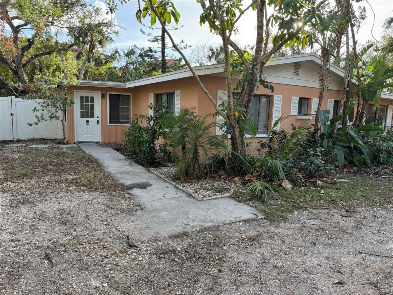 144 Garden Lane, Sarasota, FL 34242 Photo