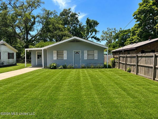 102 Ainsworth Street, Greenwood, MS 38930