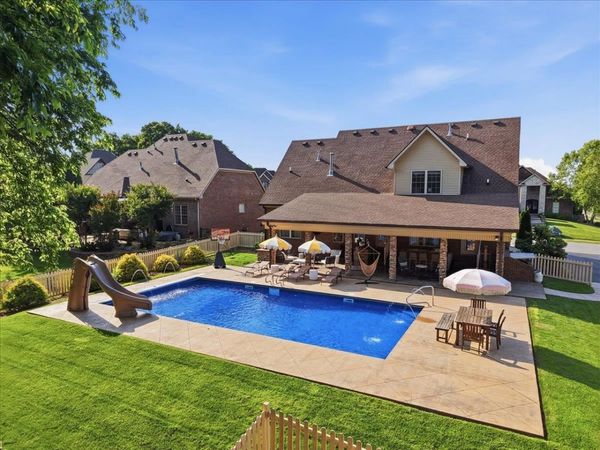 1108 Hunters Pointe Lane, Bowling Green, KY 42104