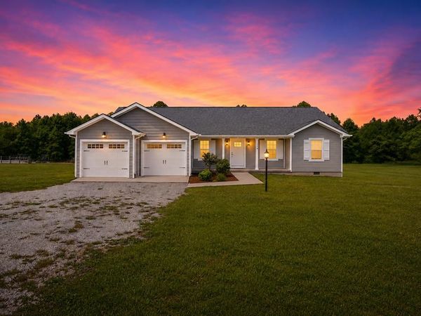 446 Stanley Hood Rd, Crossville, TN 38571