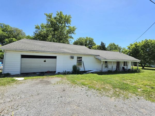 214 Pyle Street , Carrier Mills, IL 62917