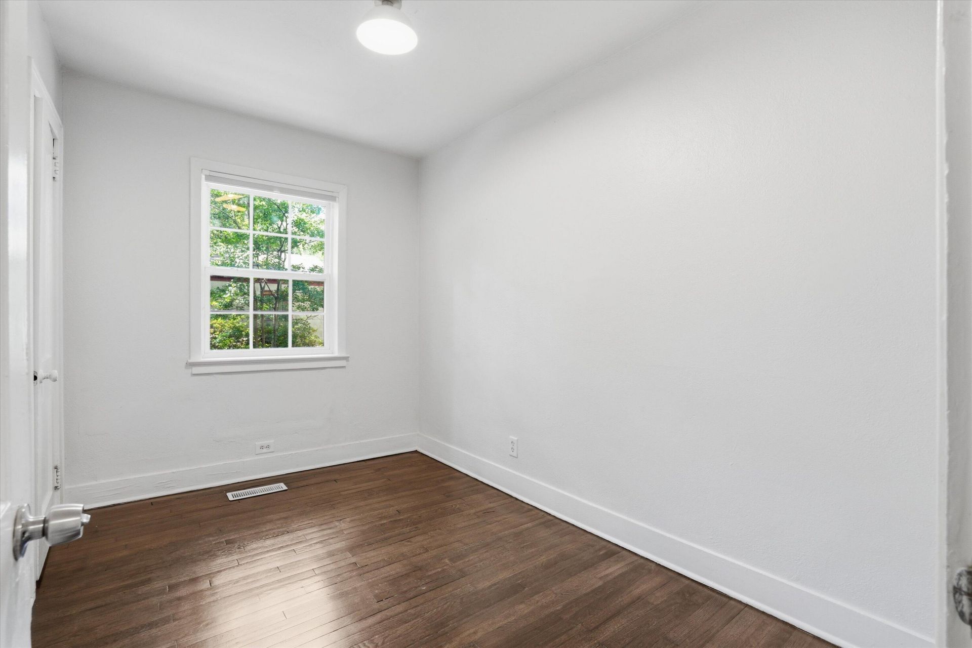 2679 Olympia Avenue Photo 13