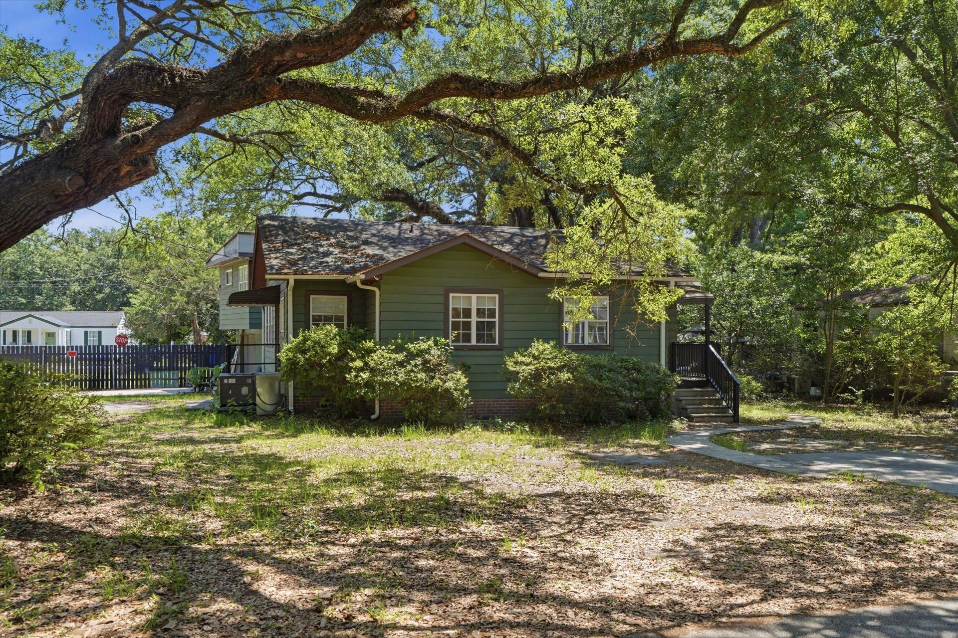 2679 Olympia Avenue Photo 4