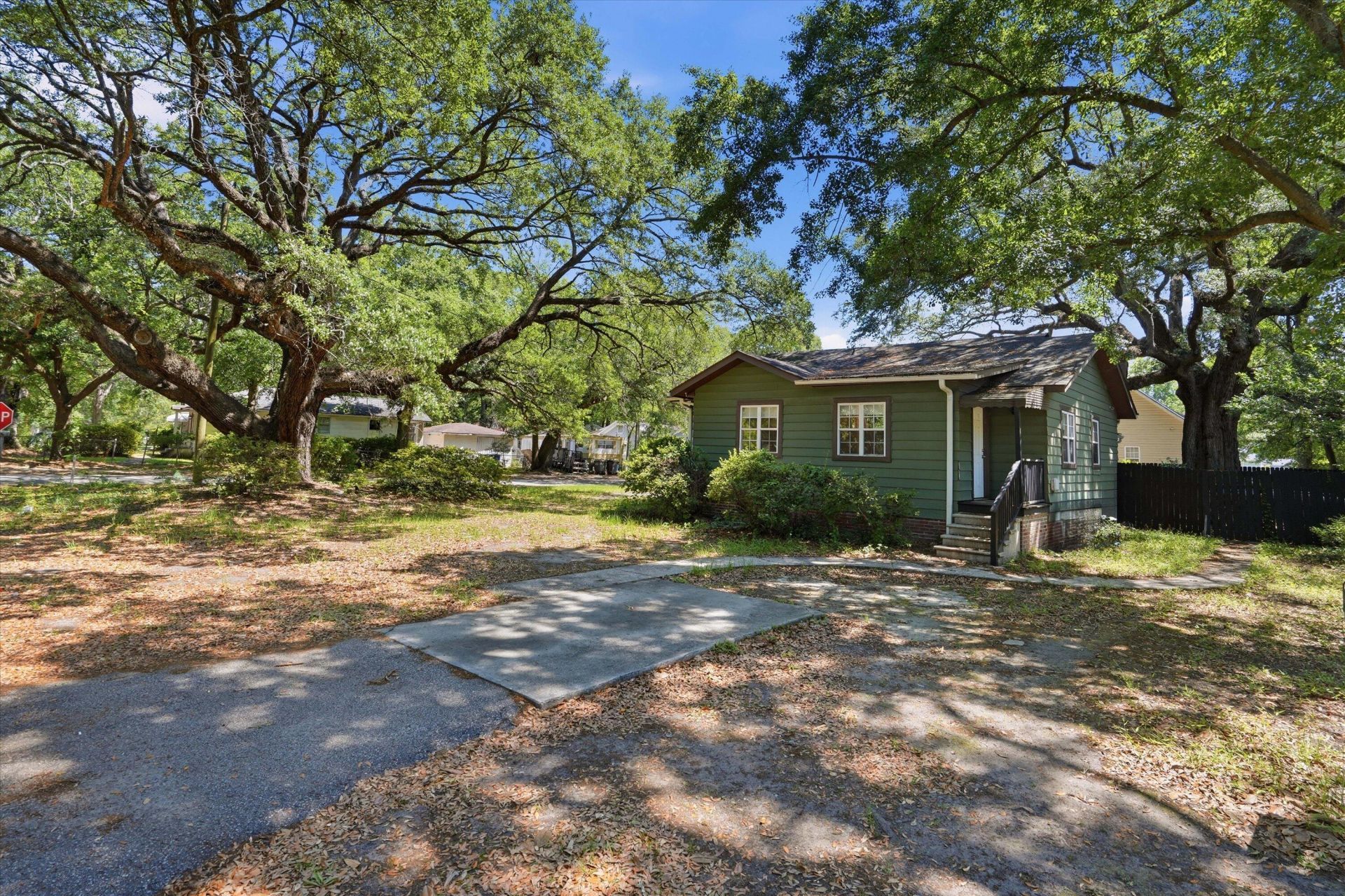 2679 Olympia Avenue Photo 6