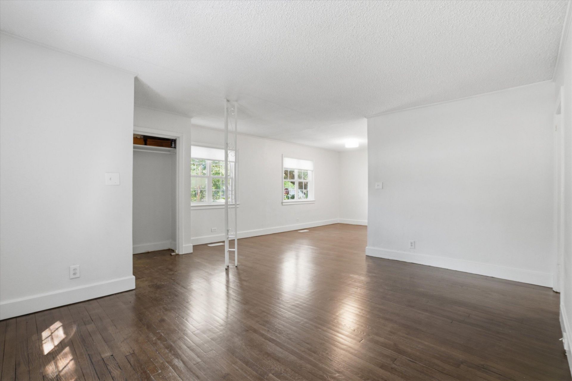 2679 Olympia Avenue Photo 8