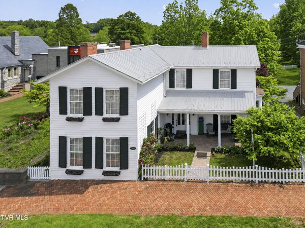 116 East Main Street, Abingdon, VA 24210