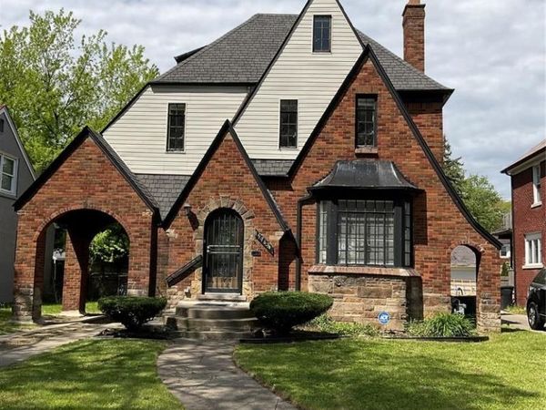 15763 Ashton Road, Detroit, MI 48223