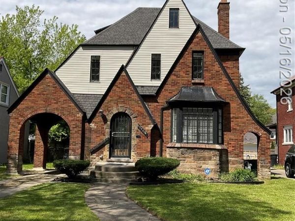 15763 Ashton Road, Detroit, MI 48223