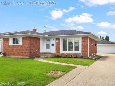 6135 Ardmore Street, Dearborn Heights, MI 48127