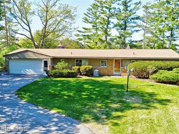 1140 Seneca Road, Orion Twp, MI 48362